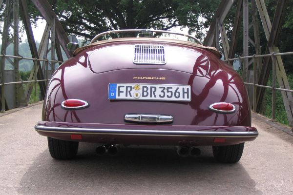 Porsche hinten we_path